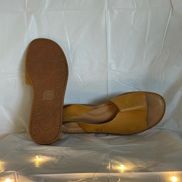 Women's 8M-Born Leather Marigold Slingback Sandals - Picture 6 of 7